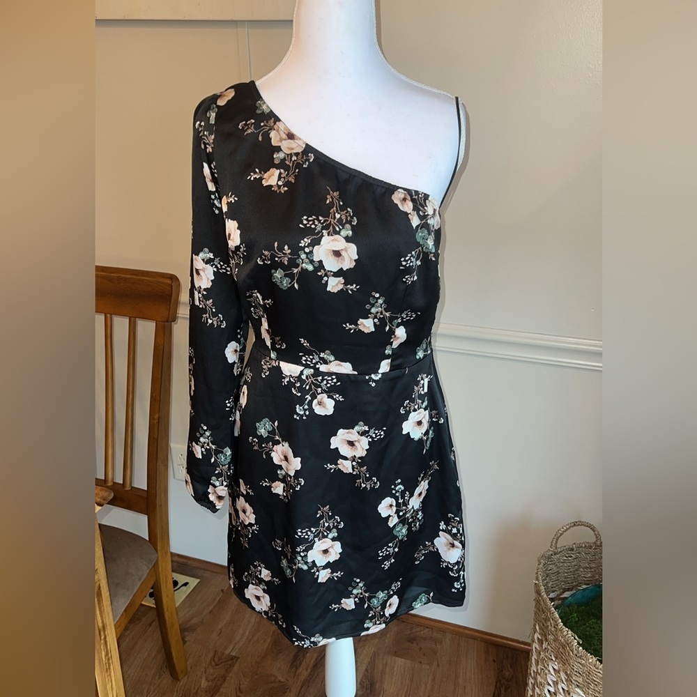 Abercrombie & Fitch Black Floral One-Shoulder Dress